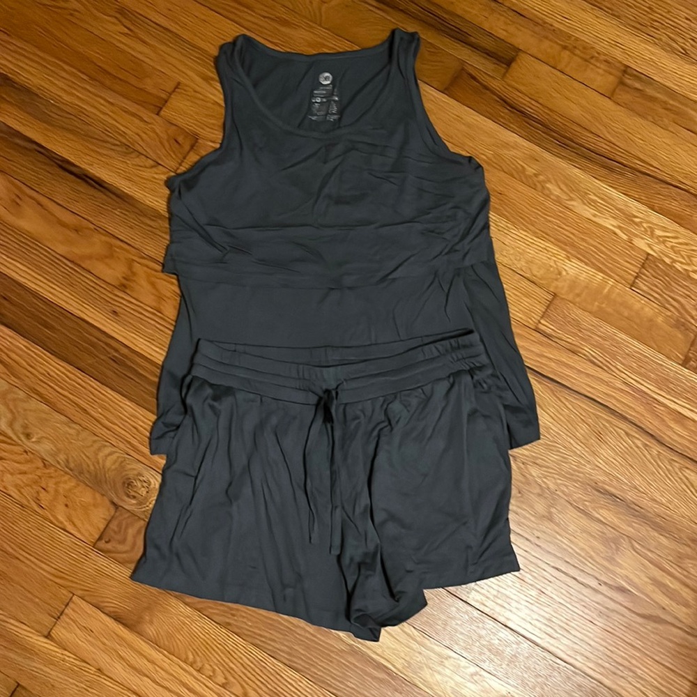 Like new Kindred Bravely Sloan PJ set